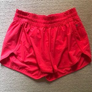LULULEMON TRACKER SHORTS